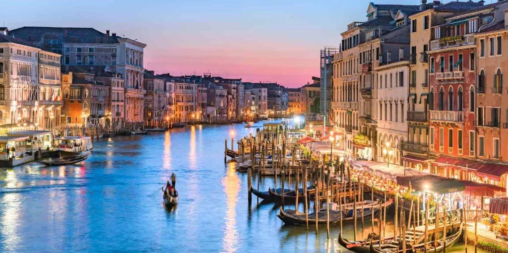 Qatar Airways Venice Office in  Italy