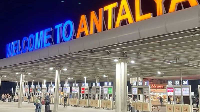 United Airlines Antalya Airport – AYT Terminal