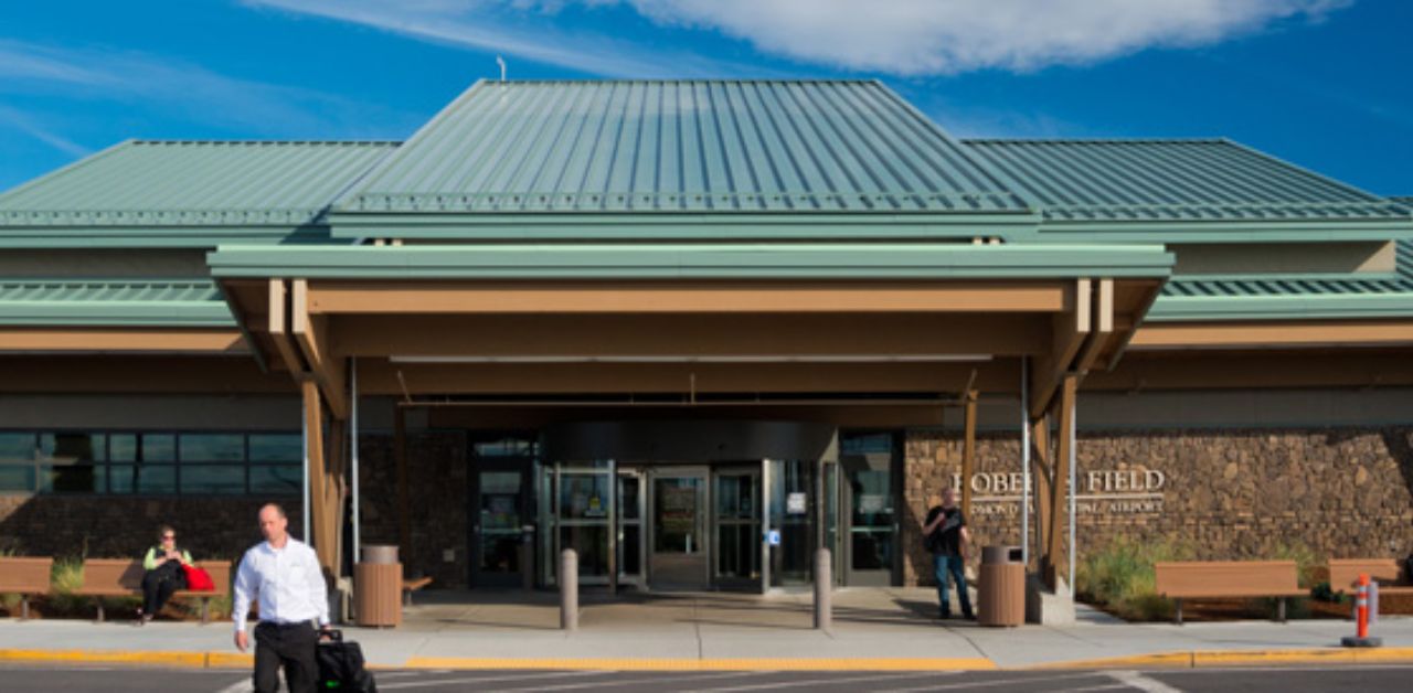United Airlines Redmond Municipal Airport – RDM Terminal