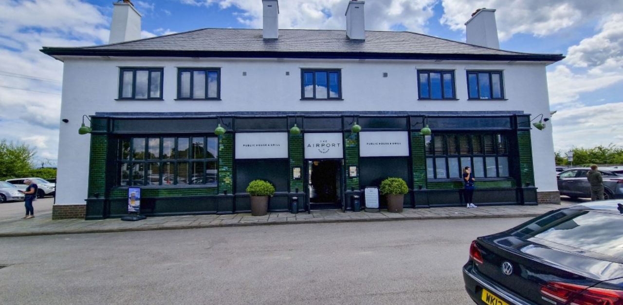 United Airlines Airport Pub, Manchester Airport – PUB Terminal