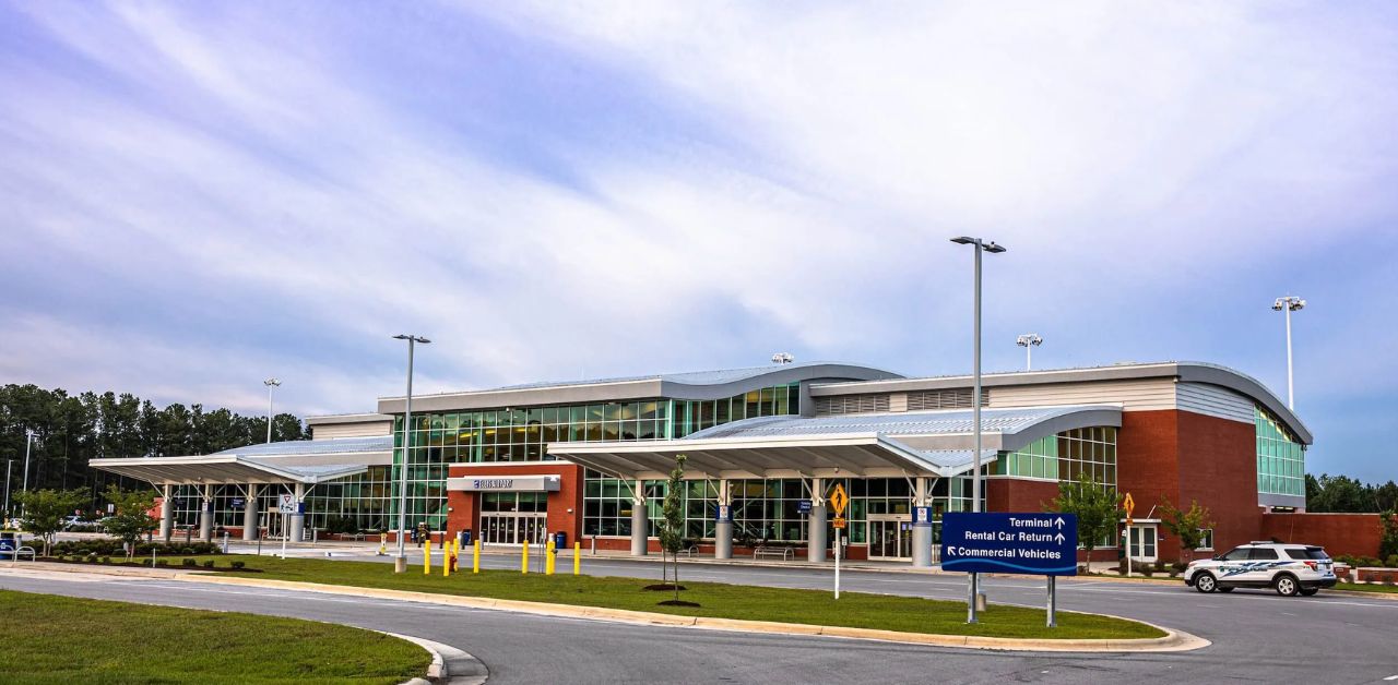 United Airlines Albert J Ellis Airport – OAJ Terminal