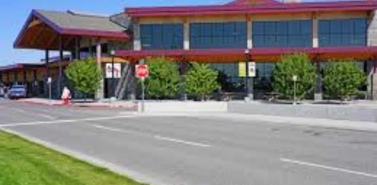 United Airlines Bozeman Yellowstone International Airport – BZN Terminal
