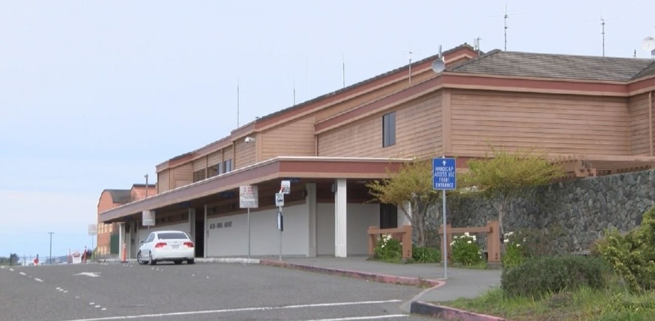 United Airlines California Redwood Coast-Humboldt County Airport – ACV Terminal