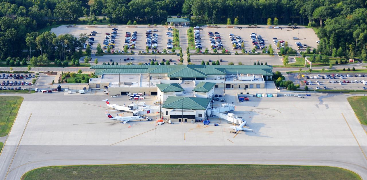 United Airlines Capital City Airport – CXY Terminal