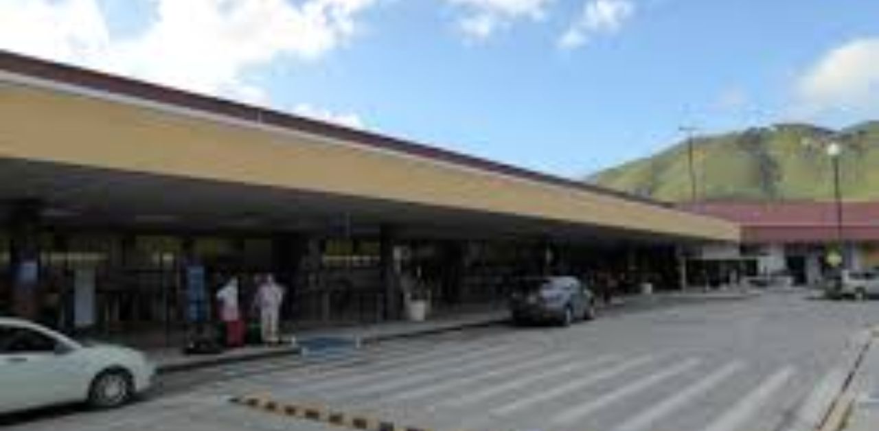 United Airlines Cyril E. King Airport – STT Terminal
