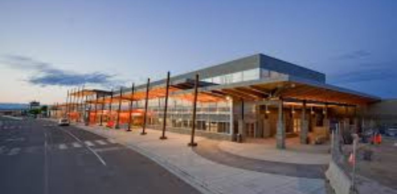 United Airlines Fairbanks International Airport – FAI Terminal