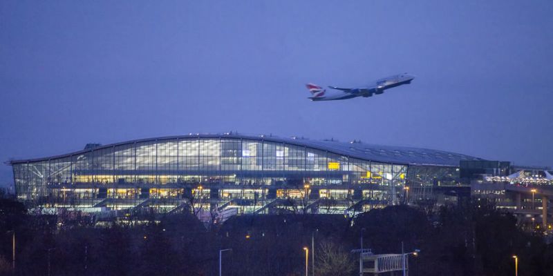 Volotea Airlines Heathrow Airport – LHR Terminal