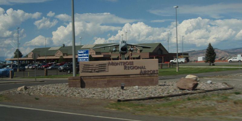 Breeze Airways Montrose Regional Airport – MTJ Terminal