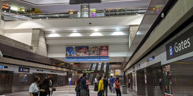 Sun Country Airlines Denver International Airport – DEN Terminal
