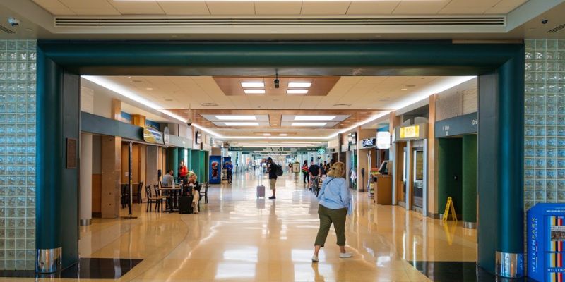 Sun Country Airlines Sarasota Bradenton International Airport – SRQ Terminal