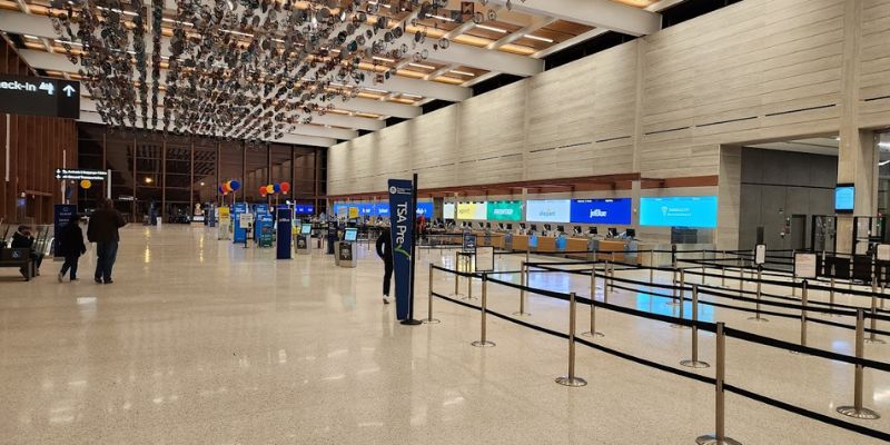 Allegiant Air Kansas City International Airport – MCI Terminal
