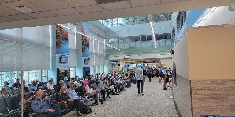 Breeze Airways Westchester County Airport – HPN Terminal