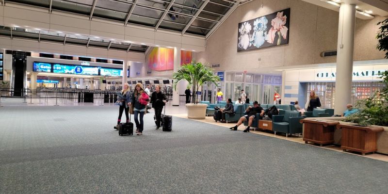 Icelandair Orlando International Airport – MCO Terminal
