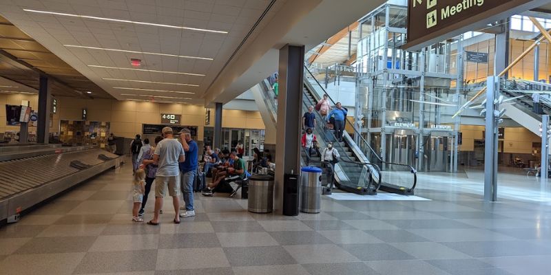 Icelandair Raleigh-Durham International Airport – RDU Terminal