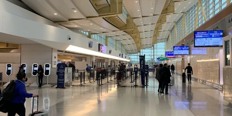Royal Jordanian Ronald Reagan Washington National Airport – DCA Terminal