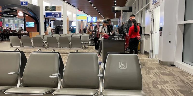 Royal Jordanian Louis Armstrong New Orleans International Airport – MSY Terminal