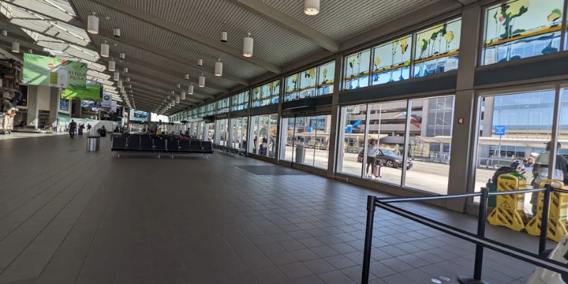 Royal Jordanian Sacramento International Airport – SMF Terminal