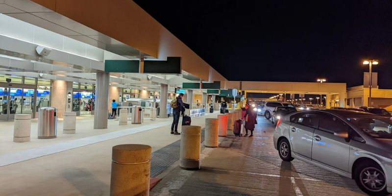 Royal Jordanian John Wayne Airport – SNA Terminal