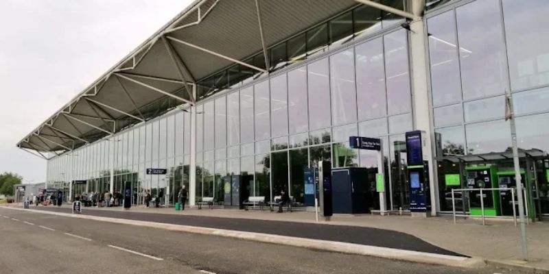 KLM Airlines Bristol Airport – BRS Terminal
