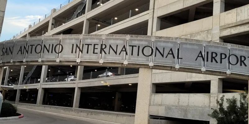 Icelandair San Antonio International Airport – SAT Terminal