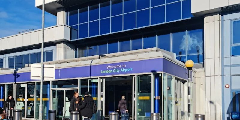 KLM Airlines London City Airport – LCY Terminal