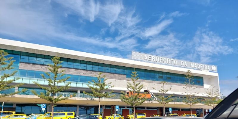 Brussels Airlines Madeira Airport – FNC Terminal