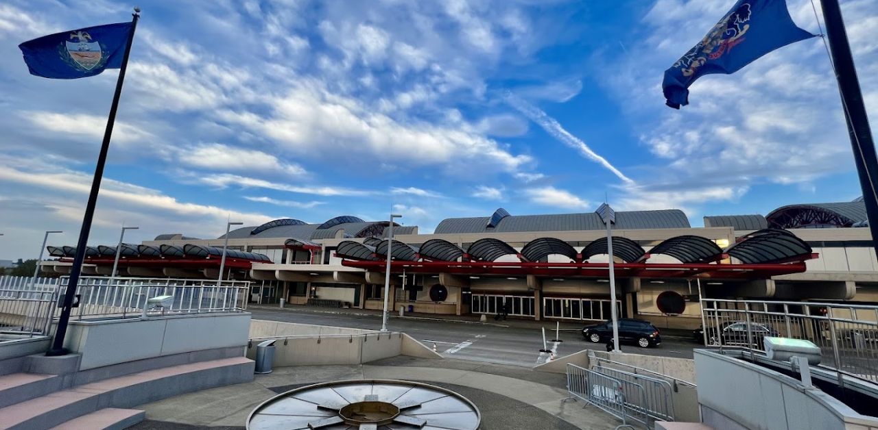 Lufthansa Airlines Pittsburgh International Airport – PIT Terminal