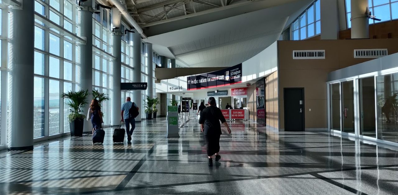 Lufthansa Airlines William P. Hobby Airport – HOU Terminal