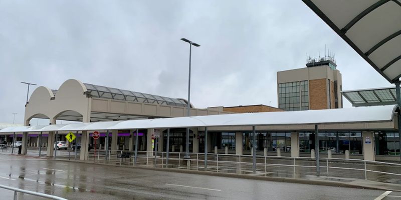 Singapore Airlines Akron-Canton Airport – CAK Terminal