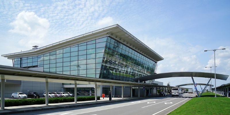 EVA Air Asahikawa Airport – AKJ Terminal