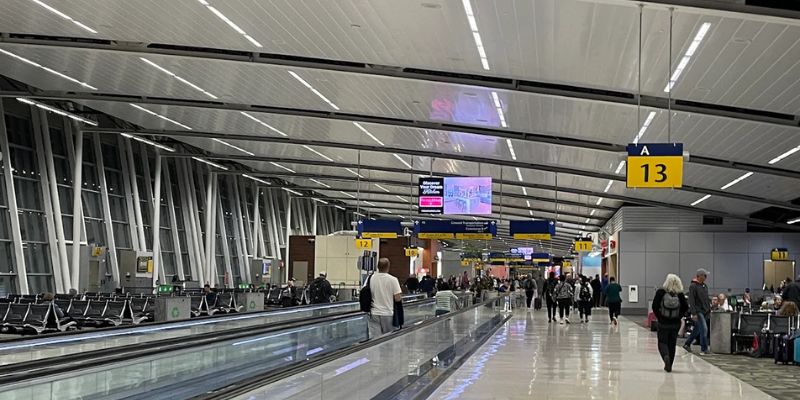Singapore Airlines Indianapolis International Airport – IND Terminal