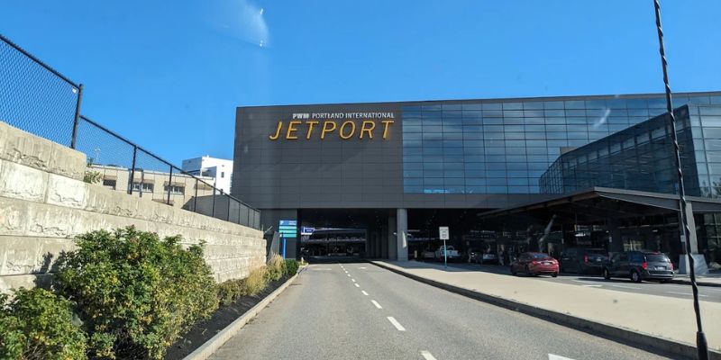 Breeze Airways Portland International Jetport – PWM Terminal